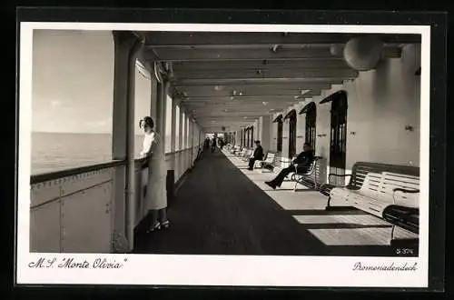 AK Passagierschiff Monte Olivia, Promenadendeck