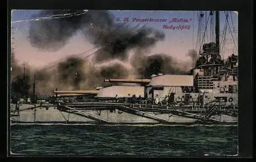 AK Kaiserliche Marine, Kriegsschiff S.M. Panzerkreuzer Moltke, Heckgeschütze werden auf Feind gerichtet