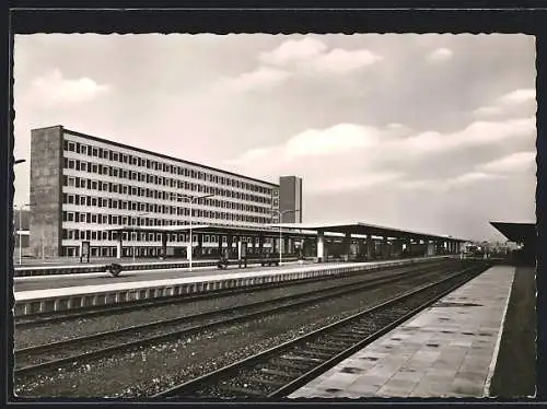 AK Braunschweig, Der neue Hauptbahnhof, Blick von den Bahnsteigen