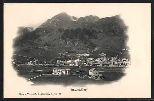 AK Davos, Dorfansicht mit Bergen