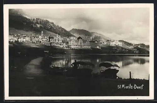 AK St. Moritz-Dorf, Uferpartie mit Hotel und Bergpanorama