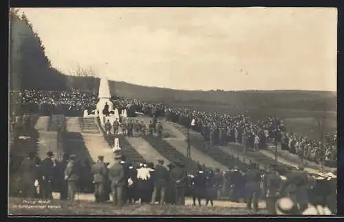 Foto-AK Hameln, Einweihung des Kriegerdenkmals im Kriegsgefangenenlager