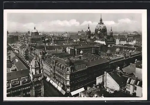 AK Berlin, Blick in die Gertraudenstrasse, Dom