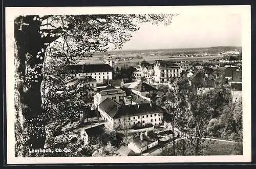 AK Lambach /Ob.-Do., Teilansicht mit Strassenpartie