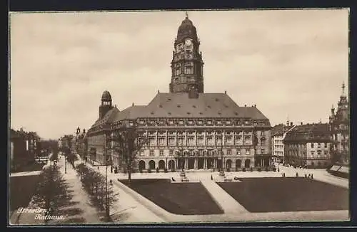 AK Dresden, Rathaus Gesamtansicht