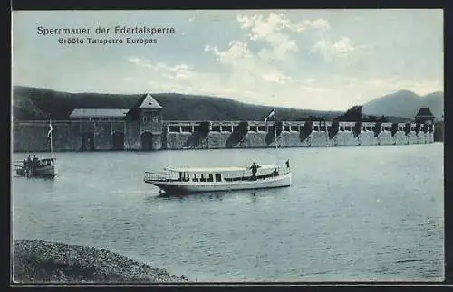 AK Waldeck / Hessen, Sperrmauer der Edertalsperre, Ausflugsboote