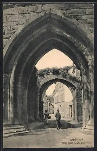 AK Andernach, Blick durch das alte Römertor