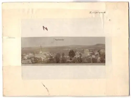 Fotografie Buss & Kupfer, Bad Kreuznach, Ansicht Strohn, Totalansicht mit dem Kirchturm, Passepartout vom Fotografen