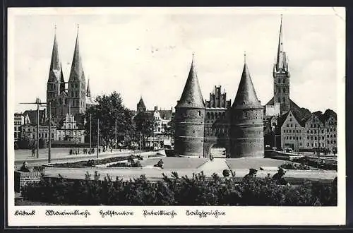 AK Lübeck, Stadtpanorama mit Marienkirche und Holstentor