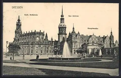 AK Dresden, Ortspartie mit Hofkirche, Schloss, Fontäne und Hauptwache