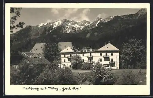 AK Neuberg a. d. Mürz, Hotel Post gegen das Gebirge