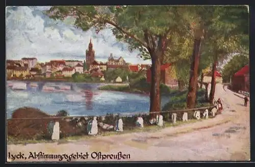 Künstler-AK Lyck, Partie aus dem Ort, Leute, See, Kirche