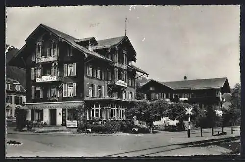 AK Zweisimmen, Hotel Bristol-Terminus von der Strasse aus