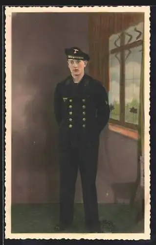 Farbfoto-AK Matrose der Kriegsmarine in Uniform
