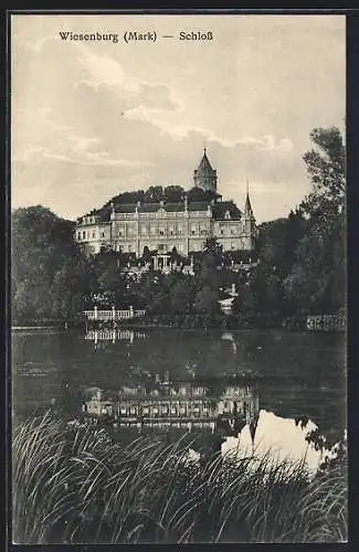 AK Wiesenburg / Mark, Schlossansicht mit Teich