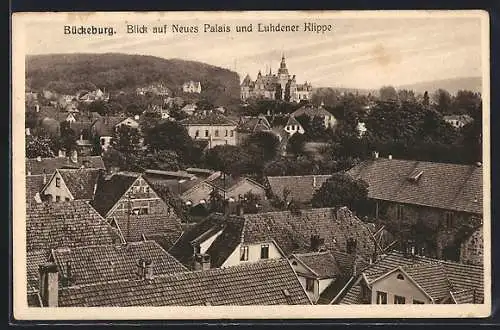 AK Bückeburg, Blick auf Palais der Fürstin Mutter und Luhdener Klippe