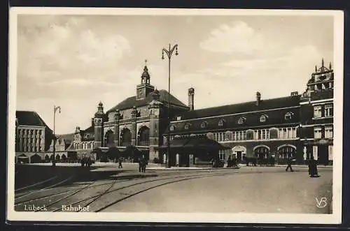 AK Lübeck, Bahnhof mit Vorplatz