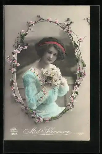 Foto-AK R & K / L Nr. 4263 /5: Junge Dame mit Blumen