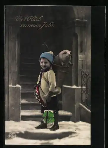 Foto-AK R & K / L Nr. 7202 /2: Junge mit Glücksklee und Glücksschwein