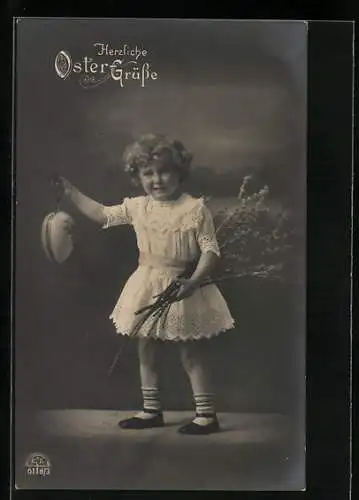 Foto-AK R & K / L Nr. 6118 /3: Mädchen mit Osterei