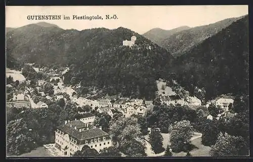 AK Gutenstein im Piestingtal, Ortsansicht mit Bergen und Burg