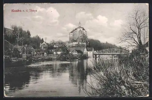 AK Raabs a. d. Thaya, Uferpartie mit Schloss