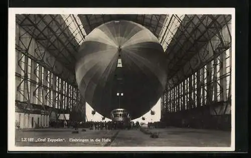 AK Graf Zeppelin 127, Einbringen in die Halle