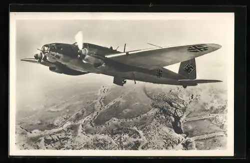AK Unsere Luftwaffe, Flugzeug He 111 im Flug, 