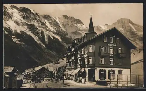 AK Mürren, Hotel Jungfrau vor Gebirgspanorama