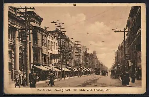 AK London /Ont., Dundas St., looking East from Richmond