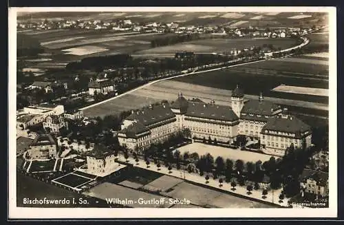 AK Bischofswerda i. Sa., Wilhelm-Gustloff-Schule vom Flugzeug aus