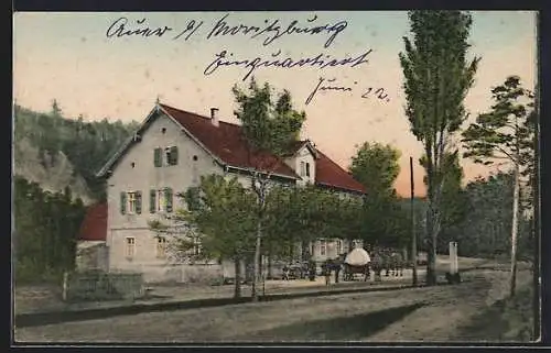 AK Auer bei Moritzburg, Strassenpartie mit Gaststätte