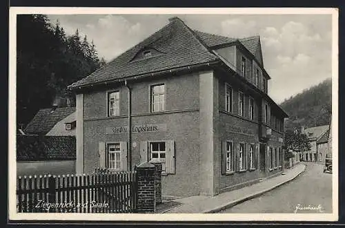 AK Ziegenrück / Saale, Strassenpartie am Gast- & Logierhaus