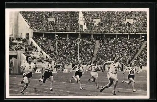 AK Berlin, Olympische Spiele 1936, Siegerin Helen Stephens (USA) im 100 m Endlauf
