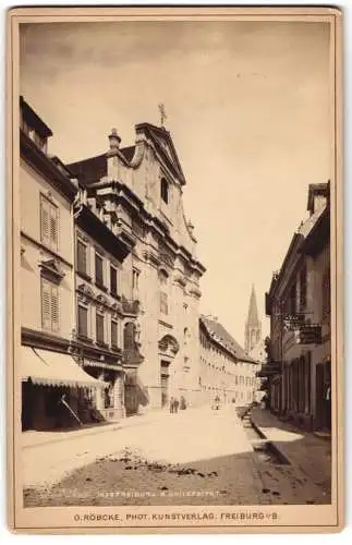 Fotografie G. Röbcke, Freiburg i. B., Ansicht Freiburg i. B., Strassenpartie an der Universität mit Blick zum Münster