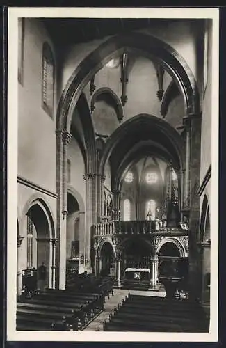 AK Gelnhausen, Langhaus nach Osten in der Marienkirche