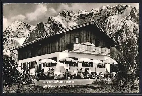 AK Mittenwald, Gasthaus Korbinianhütte mit Karwendel