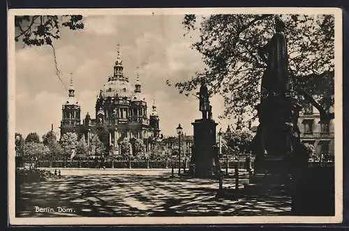 AK Berlin, Dom mit Statuen