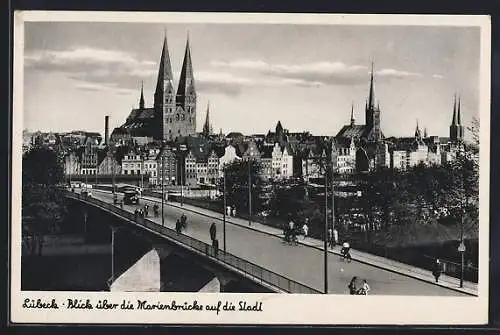 AK Lübeck, Blick über die Marienbrücke auf die Stadt