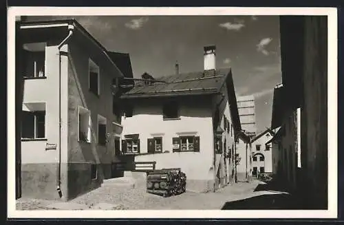 AK Schlarigna / Celerina, Blick in eine Strasse