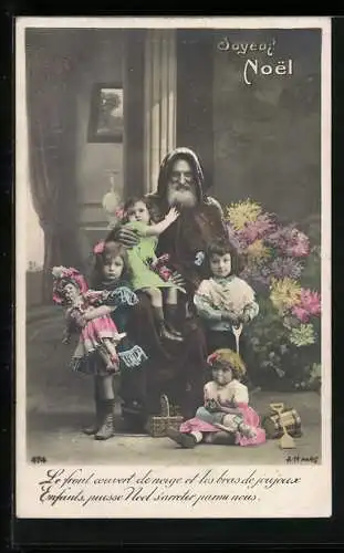 AK Mädchen sitzt auf dem Schoss des Weihnachtsmannes, Kinder mit Puppe u. Spielzeug