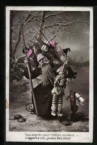 AK Weihnachtsmann mit grosser Puppe und vielen Geschenken im Wald