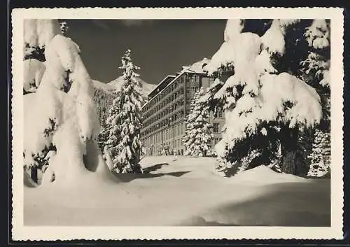 AK Arosa, Grand Hotel Altein im Tiefschnee