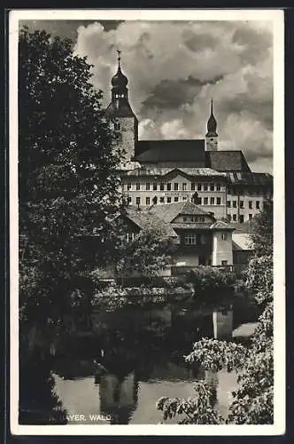 AK Regen /Bayer. Wald, Mädchen-Schule mit Flusspartie