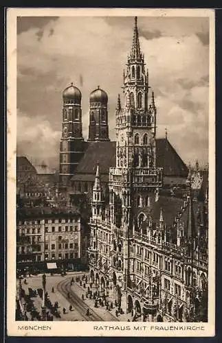 AK München, Rathaus mit Frauenkirche