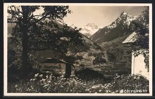 AK Schruns, Gebäude mit Bergblick