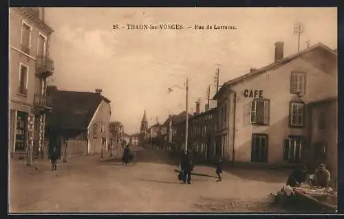AK Thaon-les-Vosges, Rue de Lorraine, Café