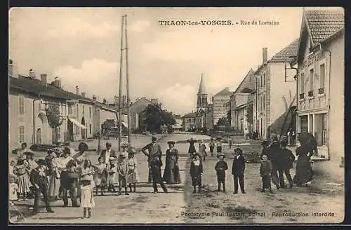 AK Thaon-les-Vosges, Rue de Lorraine, Café-Restaurant