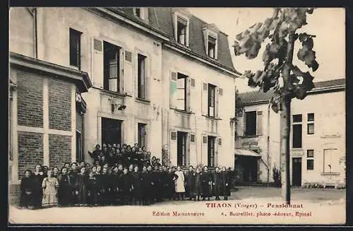AK Thaon /Vosges, Kinder vor dem Pensionnat