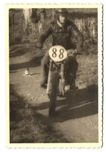 12 Fotografien Motorradrennen, Watsonian, Beiwagenrennen